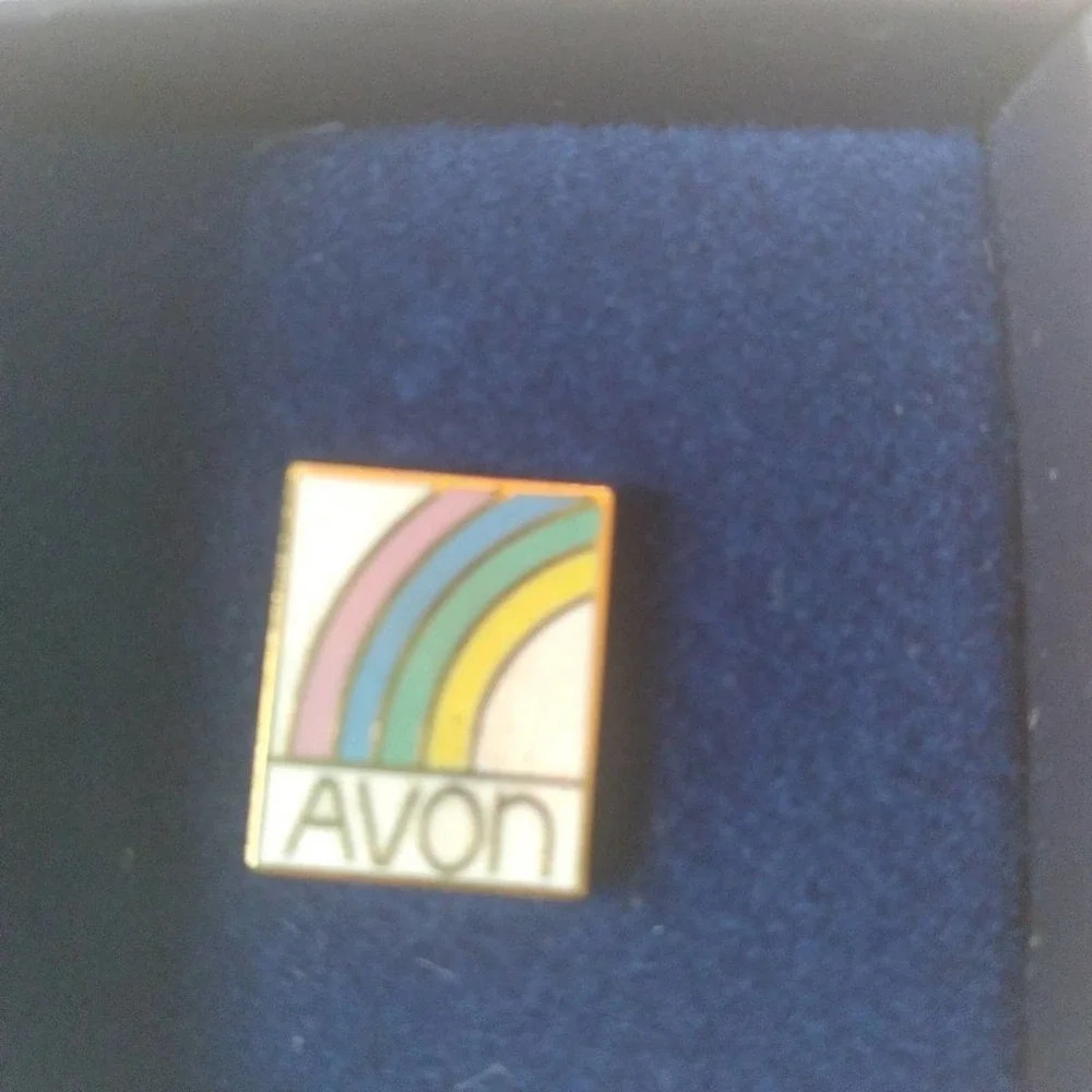 Avon Rainbow Pin New In Box